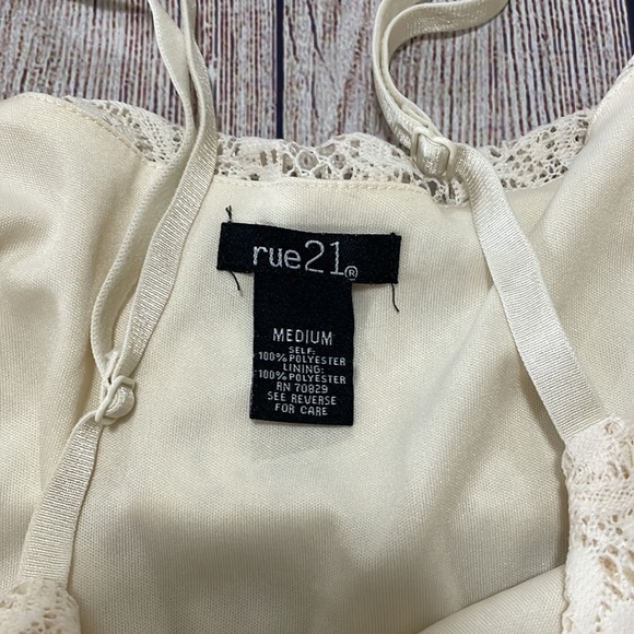 🌸 Clearance! 🌸 Rue 21 Cream Lace Spaghetti Strap Mini Dress Size Medium - Picture 8 of 9